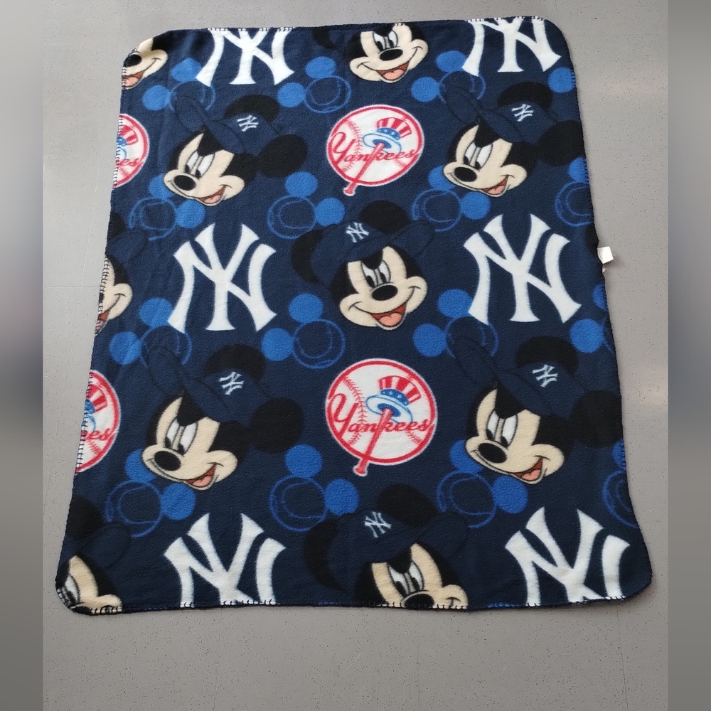 New York Yankees Mickey Felice Blue Blankie lovey Throw Blanket security blanket - Picture 2 of 10